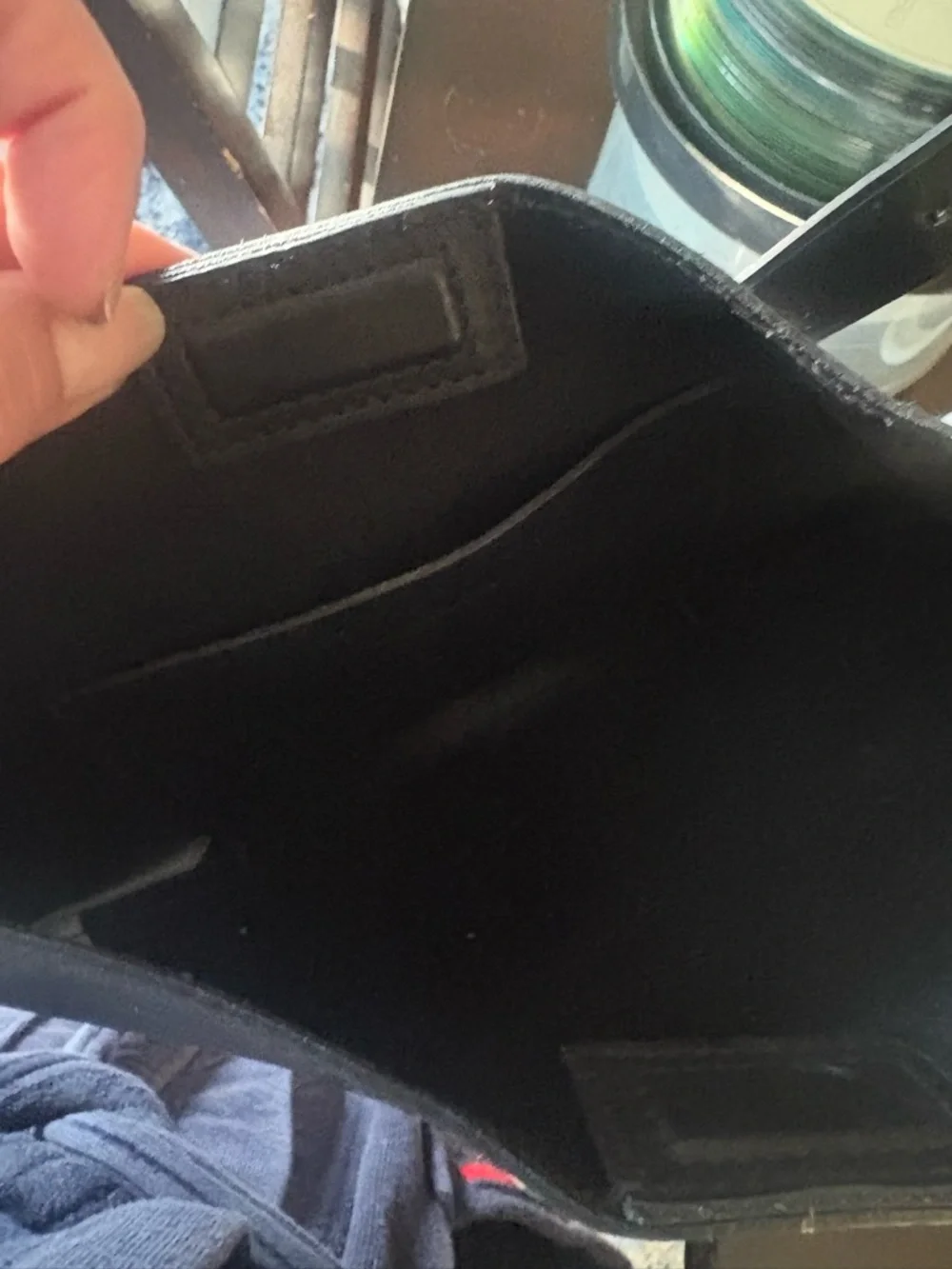 Madewell Black Leather Essential Bucket Tote  ( 9x7) EUC - Picture 4 of 4